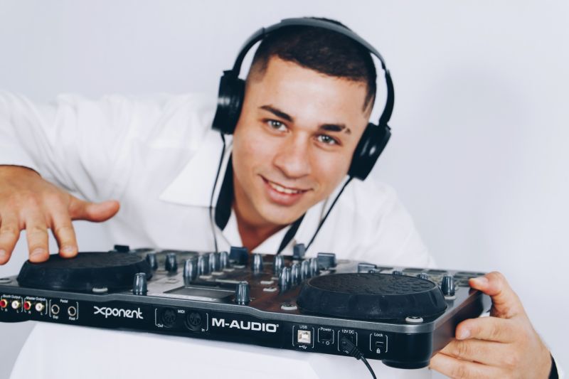 DJ Vinícius